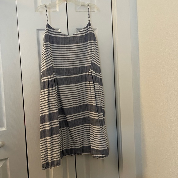 Old Navy Dresses & Skirts - Old Navy Stripped Dress